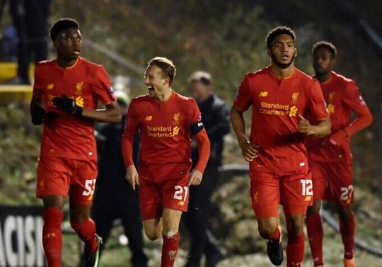 湖人vs76人首发：詹姆斯&东契奇大战恩比德&马克西