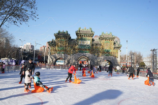 意大利上一场参加世界杯的首发11人：6人已退役，2人无球队