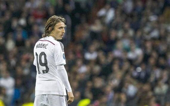 记者：拜仁等多家欧洲俱乐部对霍芬海姆前锋阿斯拉尼感兴趣