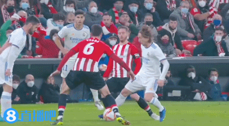 库尔图瓦战曼城全场数据：完成6次扑救，对首粒丢球有责任