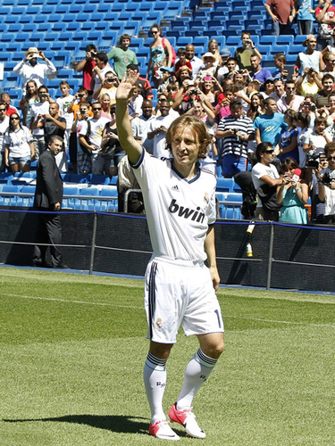 尽力局！杰曼19中13空砍35分3篮板9助攻