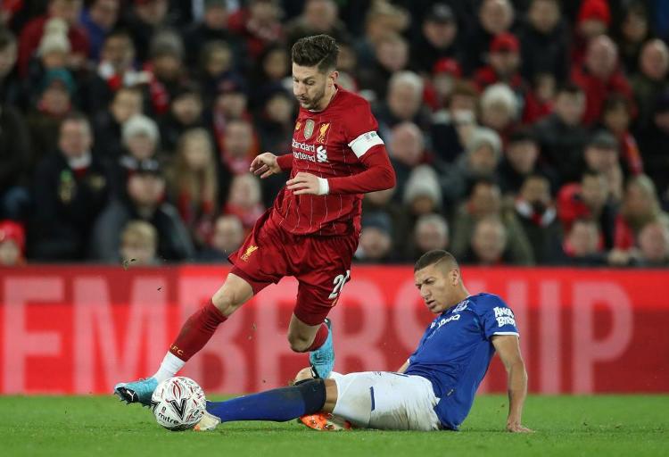 边路推进打满全场