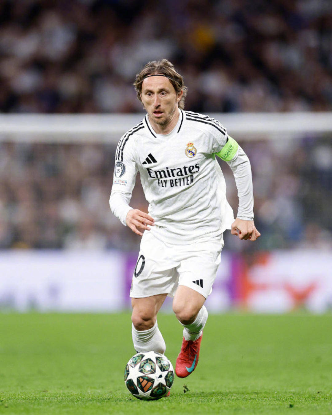 库里一战刷爆纪录！勇士全场沸腾